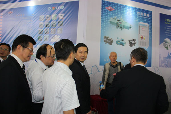 苏滇携手聚春城 j9九游会南国喜迎宾 苏滇携手聚春城 j9九游会南国喜迎宾