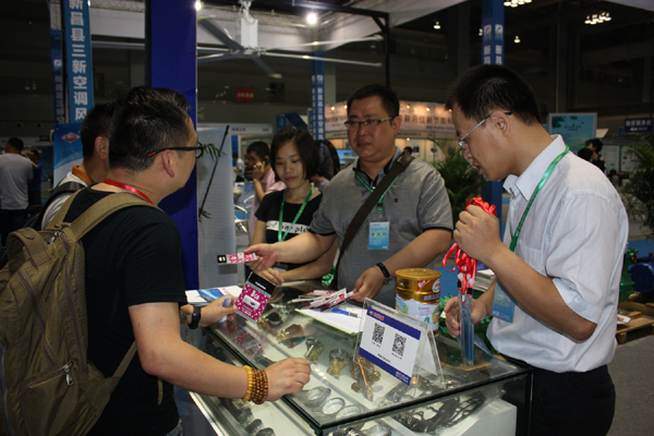 东西合作携手共进 j9九游会夏雪共创辉煌 东西合作携手共进 j9九游会夏雪共创辉煌