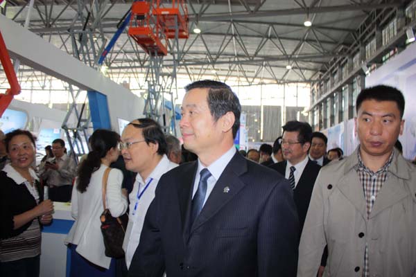 苏滇携手聚春城 j9九游会南国喜迎宾
